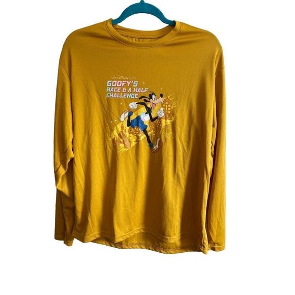 Disney Tops - Disney 2022 Run Goofy's Race & a Half Challenge Men’s Large